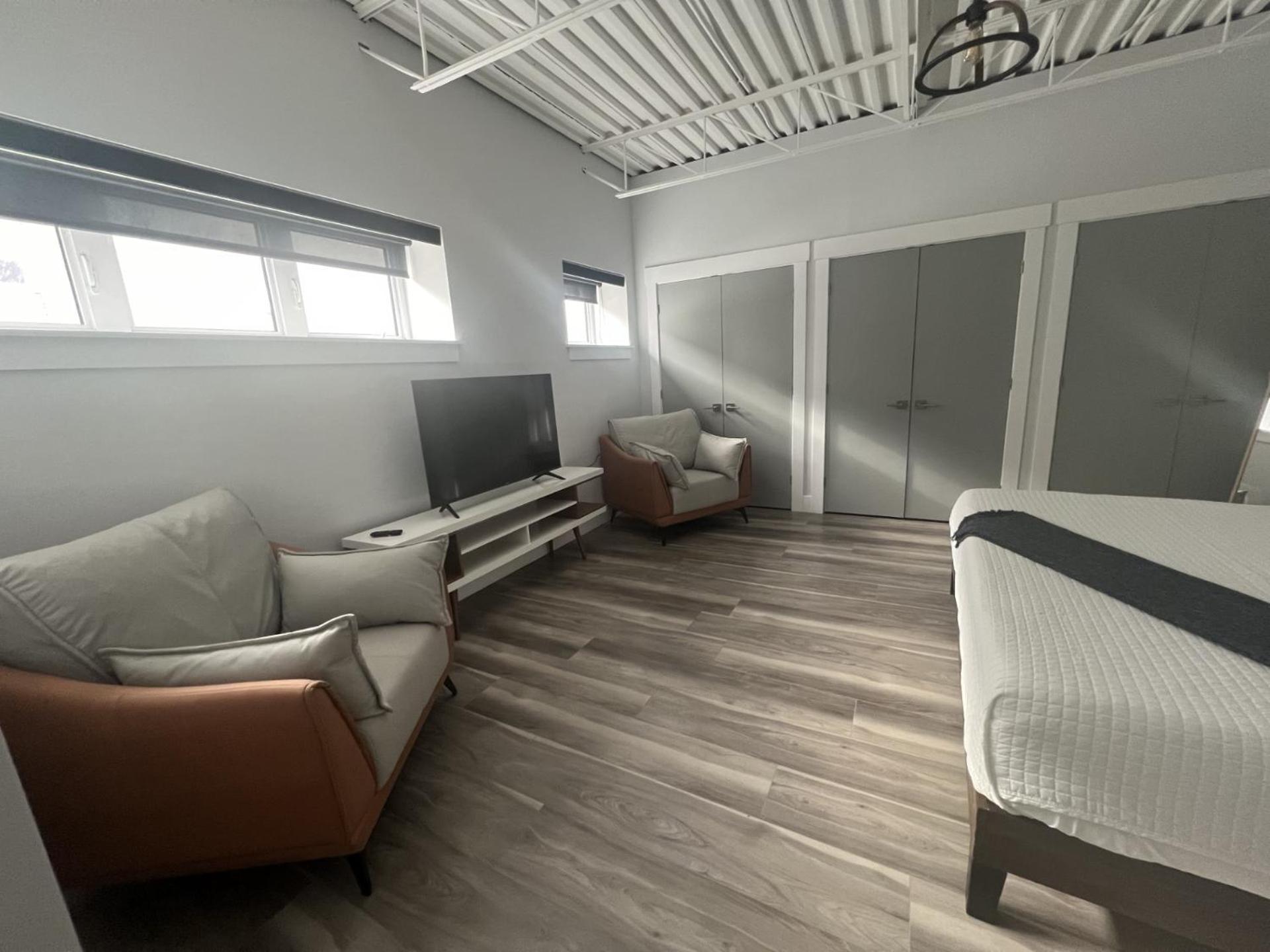 Aparthotel Station 1 By Terra Hospitality Moncton Exterior foto